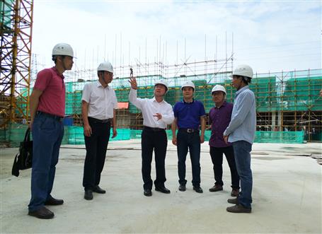 覃振華、劉國江到梧州佛子時代廣場項目調(diào)研